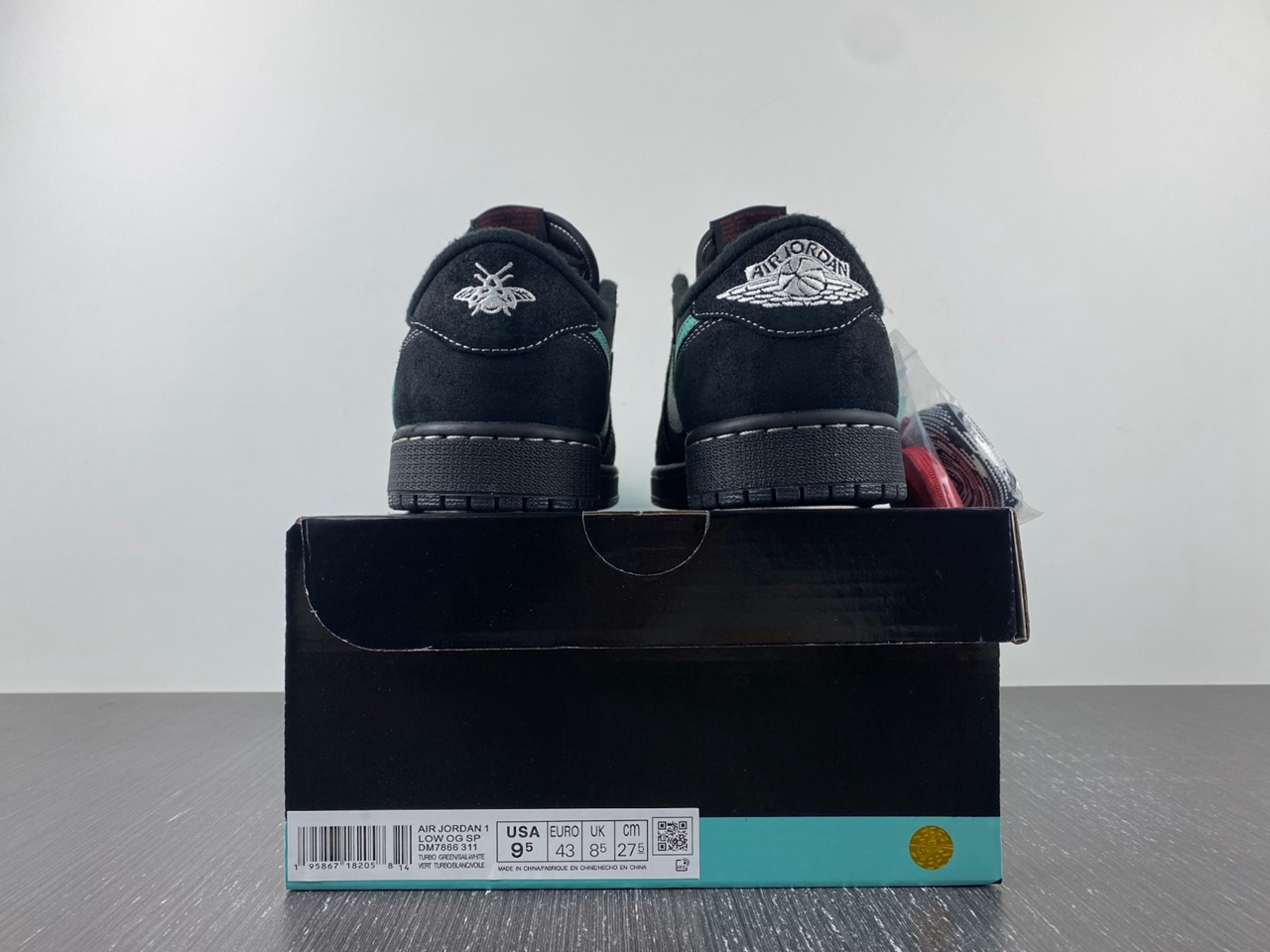 Travis Scott x Air Jordan 1 Low